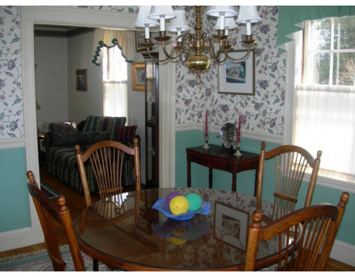 9 Grayson Road Winchester, MA 01890 - Photo 4 of 19 Gallery Image 4