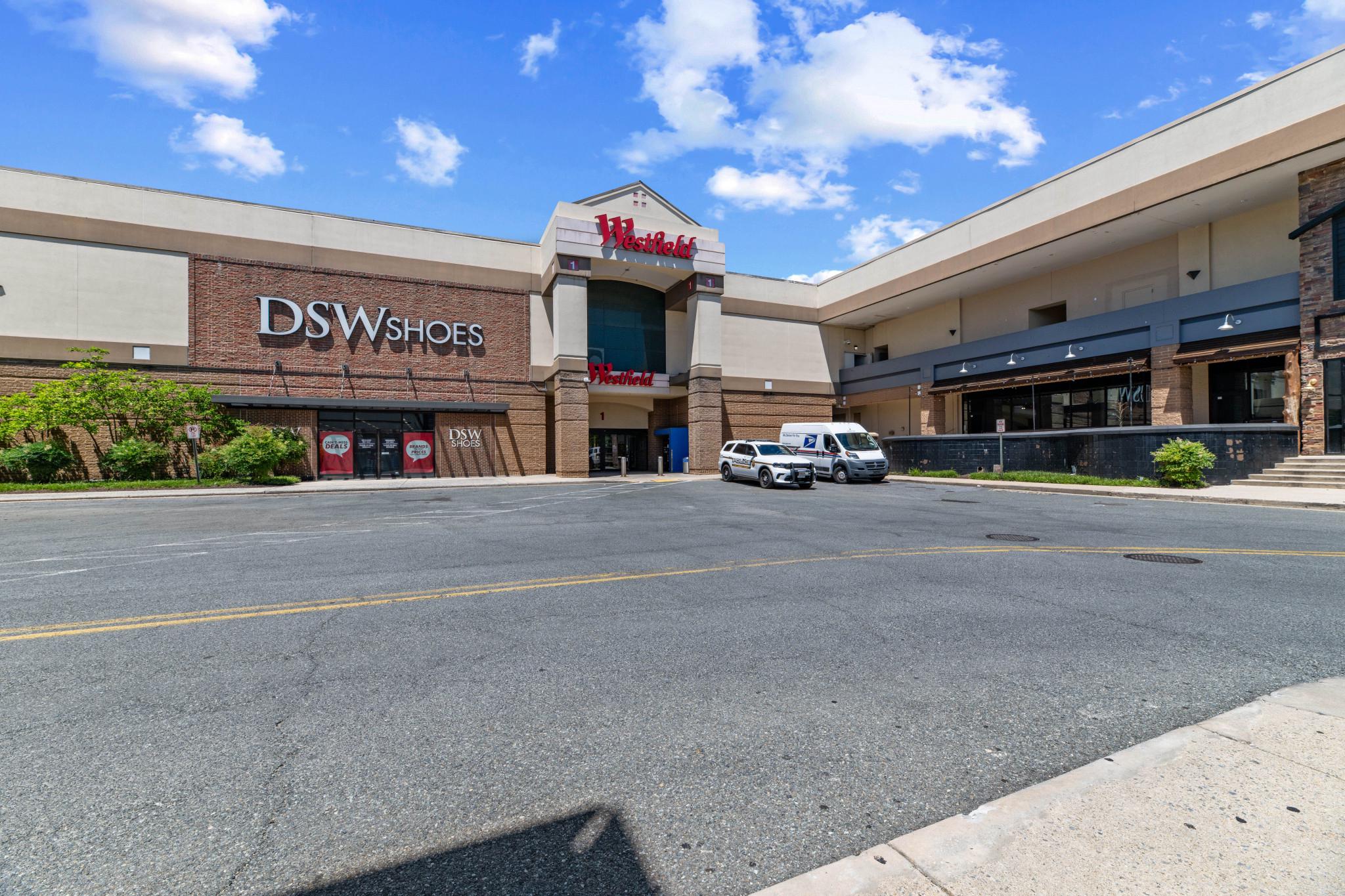 10205 Douglas Avenue Silver Spring, MD 20902 - Photo 36 of 40 Westlake Mall