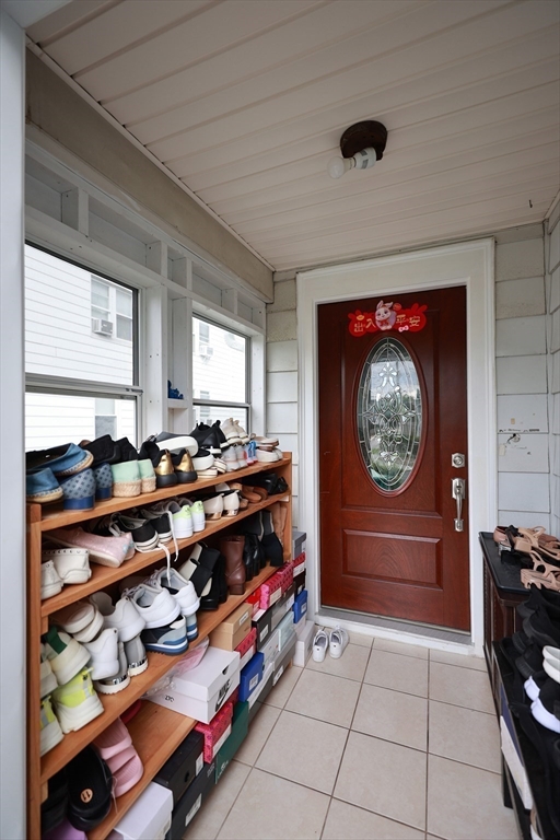 36 Lincoln Road, Unit 36 Newton, MA 02458 - Photo 4 of 26 Gallery Image 4