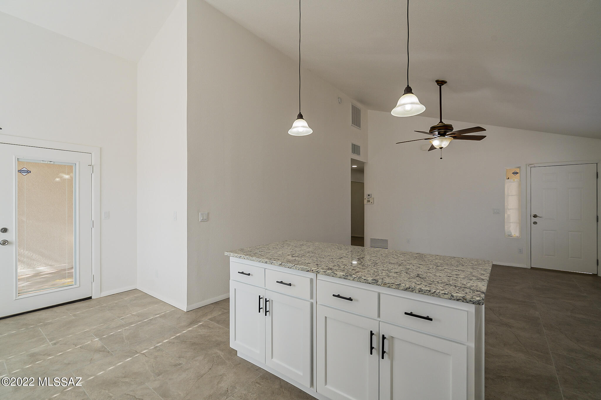 5352 South Stockwell Road Tucson, AZ 85746 - Photo 6 of 18 Gallery Image 6