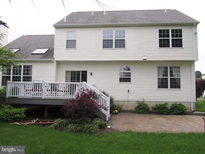 320 Doe Run Road Harleysville, PA 19438 - Photo 20 of 25 Exterior Back