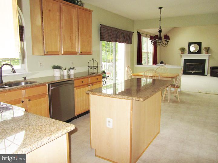 320 Doe Run Road Harleysville, PA 19438 - Photo 7 of 25 Kitchen