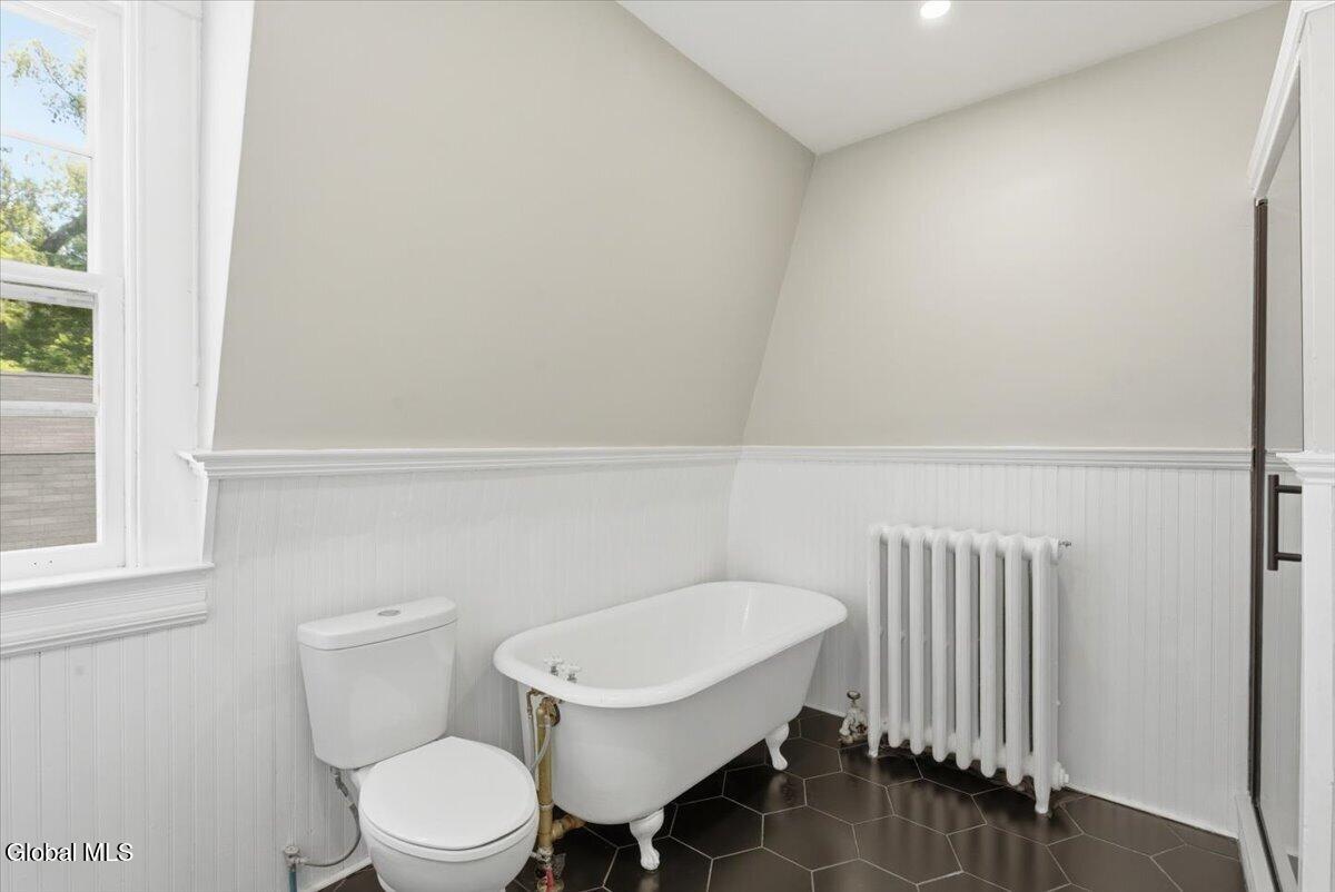 963 Riverview Road Clifton Park, NY 12148 - Photo 29 of 36 30-027_MW2_0887