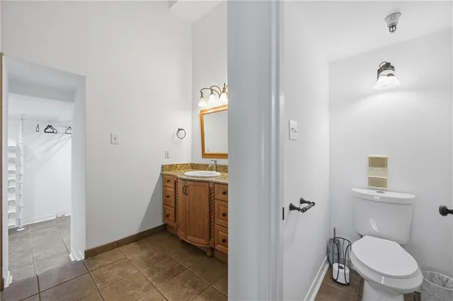 $2,700 | 1107 South Peters Street, Unit 517, New Orleans, LA 70130