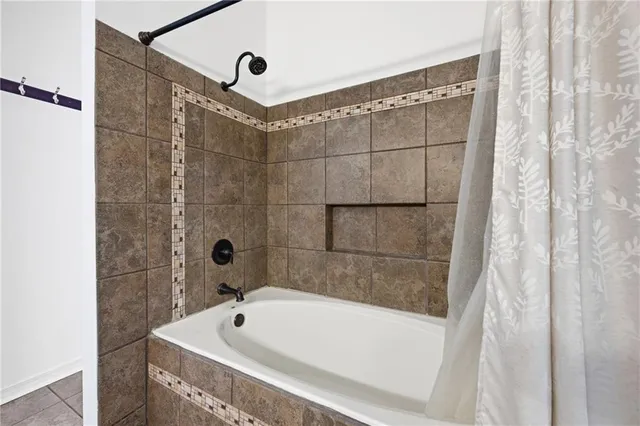 $2,700 | 1107 South Peters Street, Unit 517, New Orleans, LA 70130