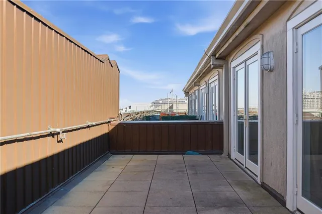 $2,700 | 1107 South Peters Street, Unit 517, New Orleans, LA 70130