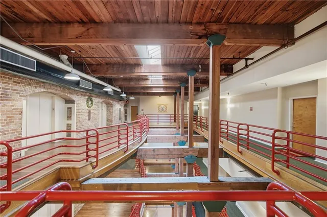 $2,700 | 1107 South Peters Street, Unit 517, New Orleans, LA 70130