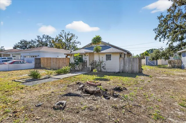$220,000 | 2850 59th Avenue North, St. Petersburg, FL 33714