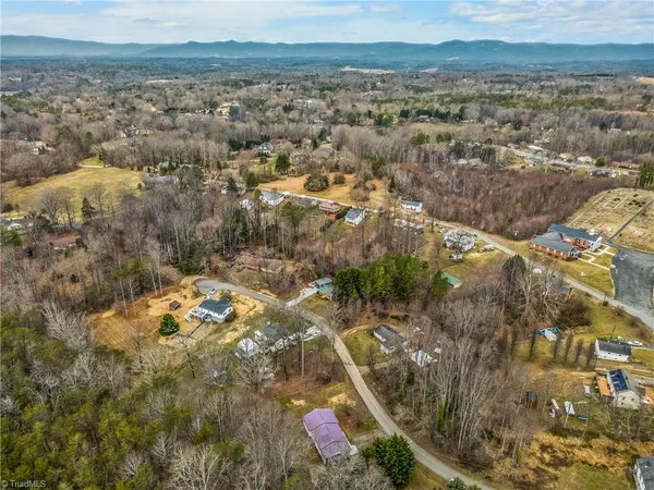 $200,000 | 133 Salem Drive, Mount Airy, NC 27030