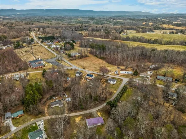 $200,000 | 133 Salem Drive, Mount Airy, NC 27030