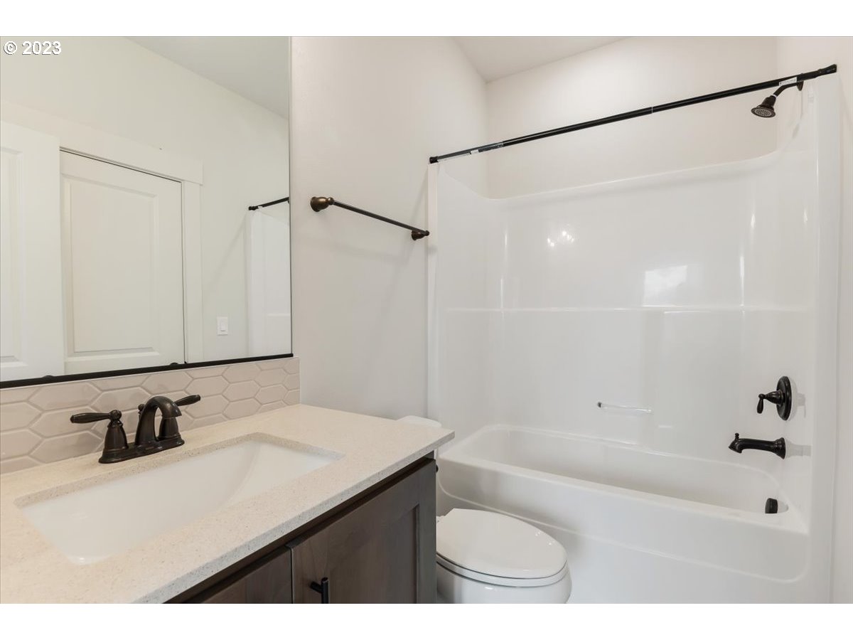 12359 Southwest Strobel Road, Unit 20 Beaverton, OR 97007 - Photo 21 of 34 Gallery Image 21