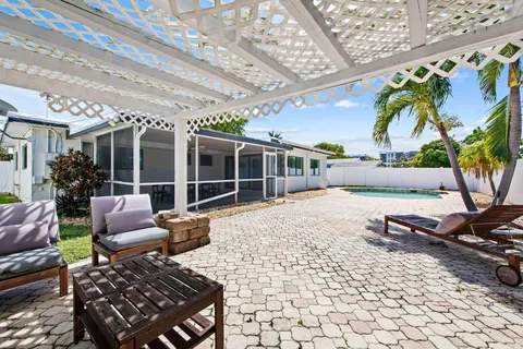 $1,099,000 | 1985 Windward Drive, Lauderdale-by-the-Sea, FL 33062