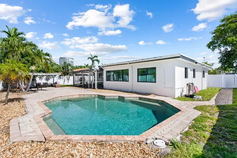 $1,099,000 | 1985 Windward Drive, Lauderdale-by-the-Sea, FL 33062