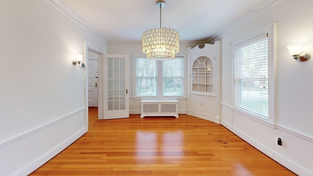 22 Longfellow Road Worcester, MA 01602 - Photo 11 of 41