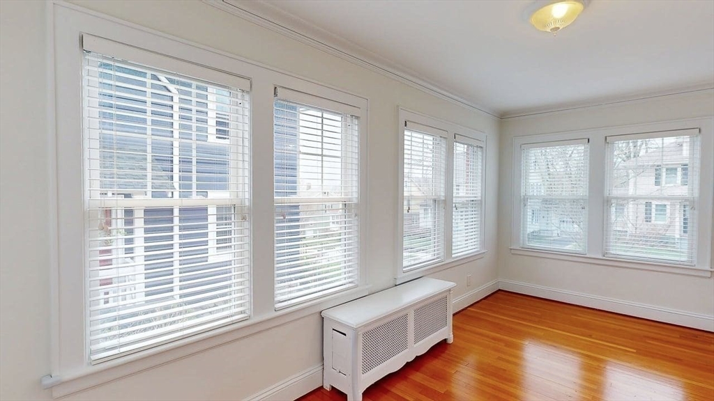 22 Longfellow Road Worcester, MA 01602 - Photo 15 of 41
