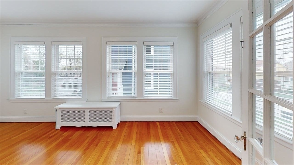 22 Longfellow Road Worcester, MA 01602 - Photo 16 of 41