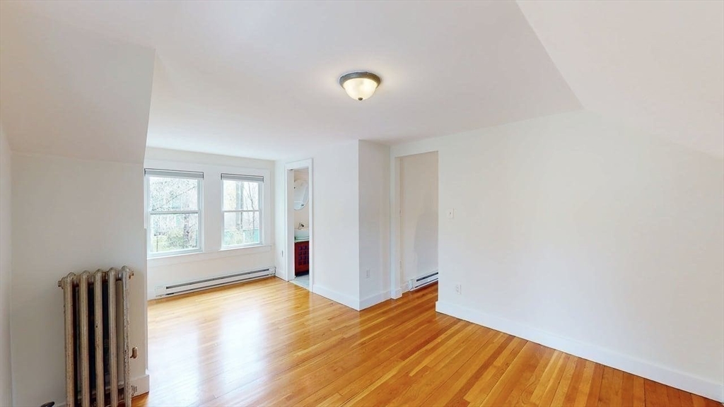 22 Longfellow Road Worcester, MA 01602 - Photo 35 of 41