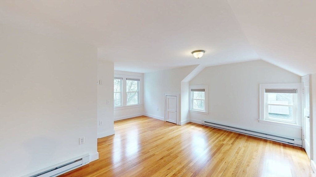 22 Longfellow Road Worcester, MA 01602 - Photo 37 of 41