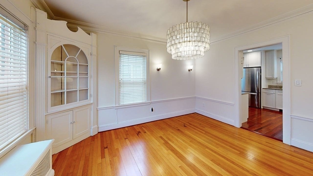 22 Longfellow Road Worcester, MA 01602 - Photo 6 of 41