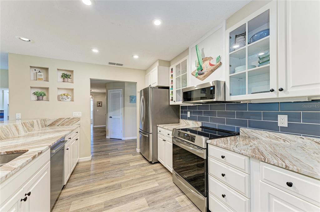 1184 Kenisco Road Venice, FL 34293 - Photo 14 of 47