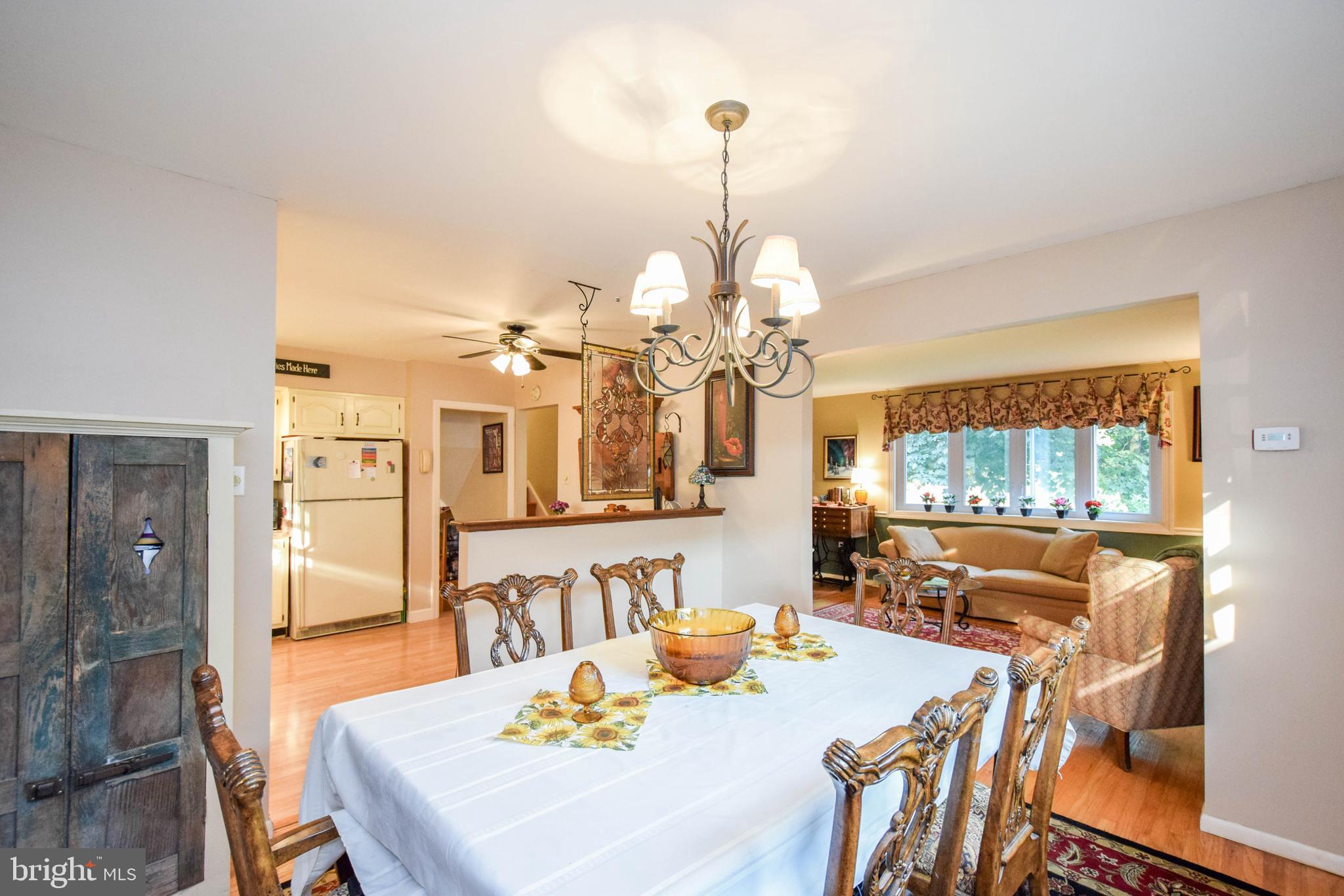 918 Mearns Road Warminster, PA 18974 - Photo 8 of 28 Dining Room