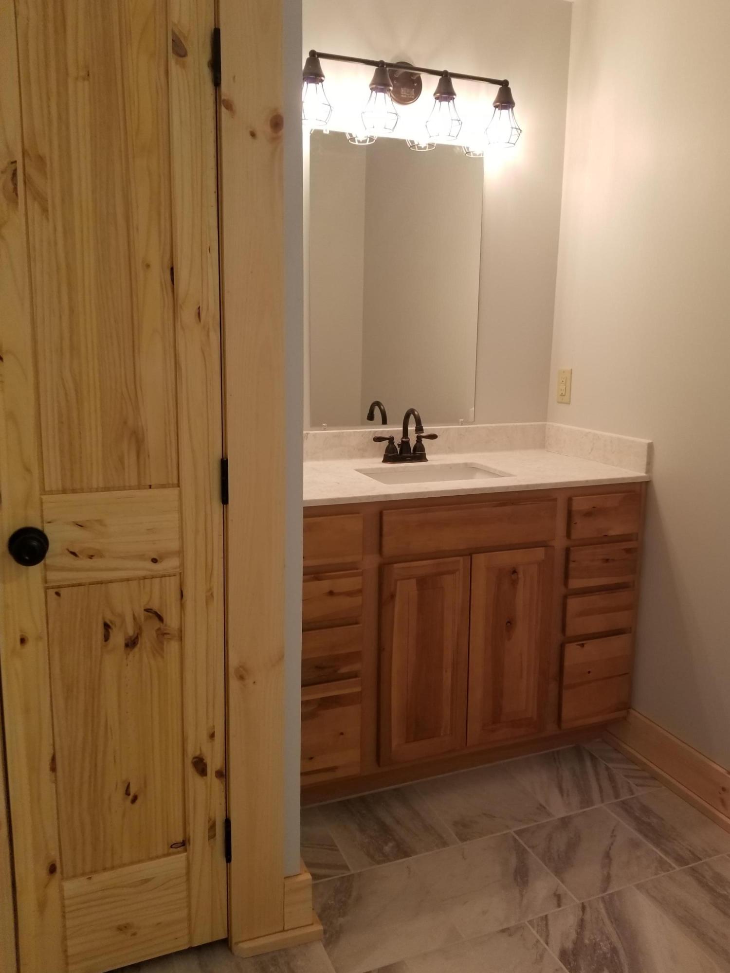 11010 Dickerson Mill Road Moneta, VA 24121 - Photo 23 of 33 Upper Bathroom