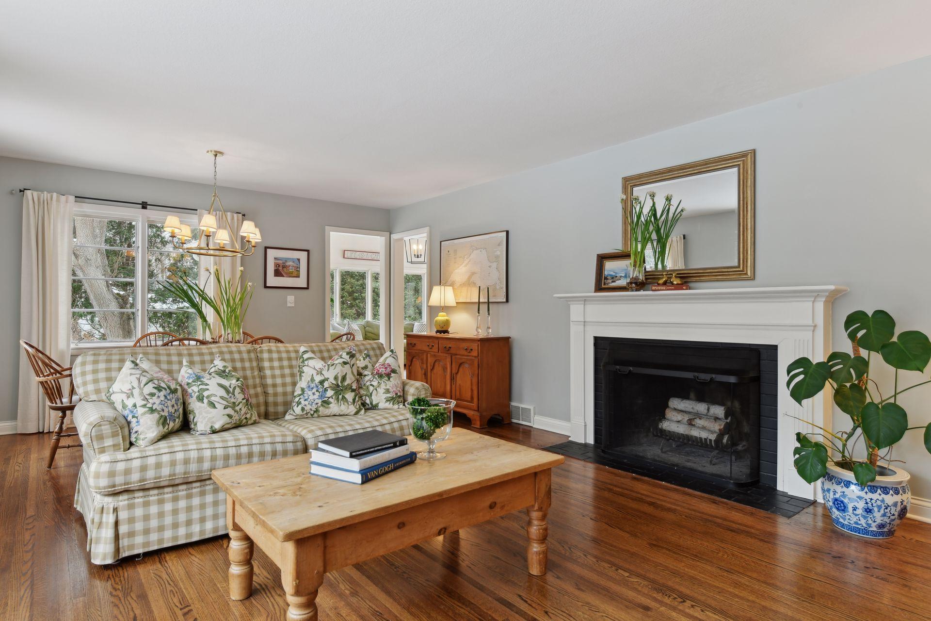 3840 Honeysuckle Road Deephaven, MN 55391 - Photo 12 of 42