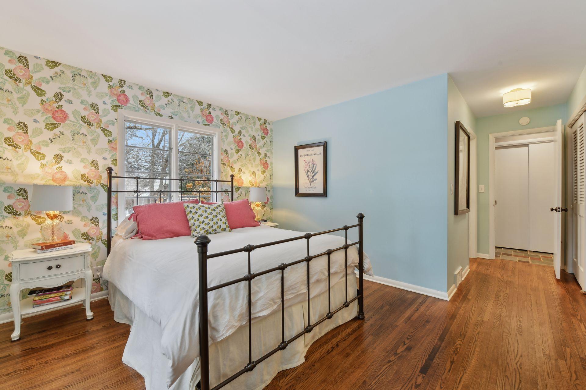 3840 Honeysuckle Road Deephaven, MN 55391 - Photo 20 of 42