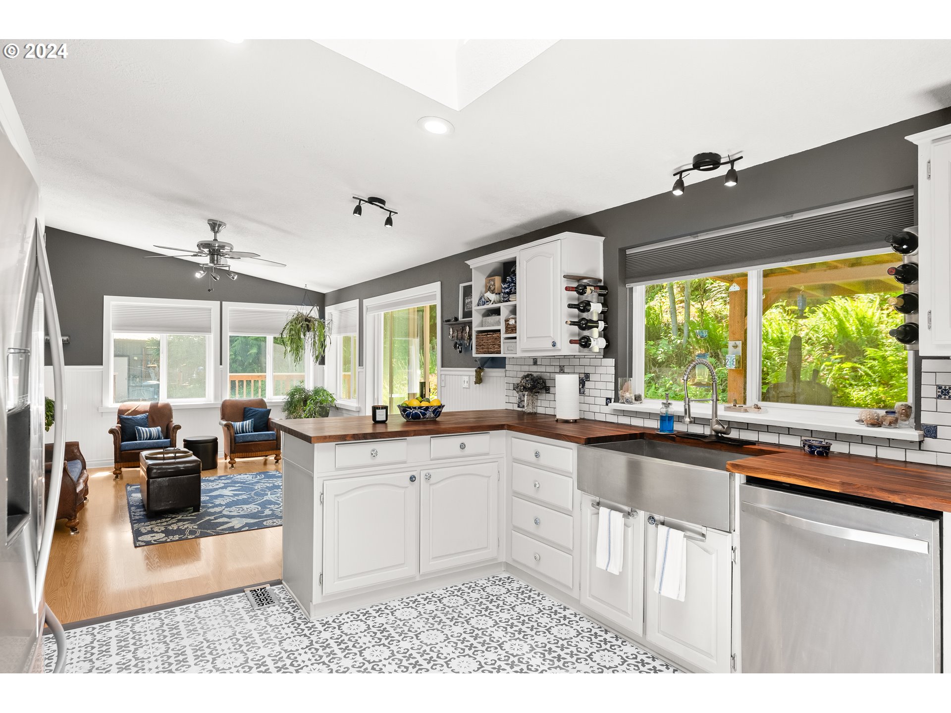 15770 South Thayer Road Oregon City, OR 97045 - Photo 5 of 30 Gallery Image 5