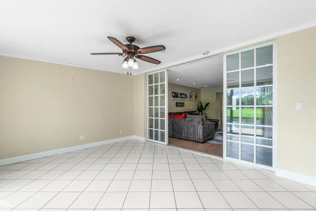 a view of a livingroom with workspace