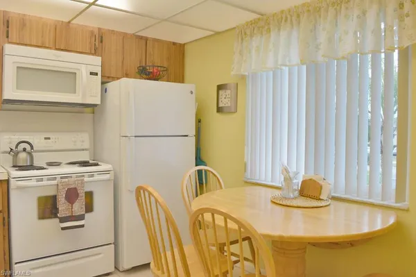 $2,200 | Undisclosed Address, Naples, FL 34112