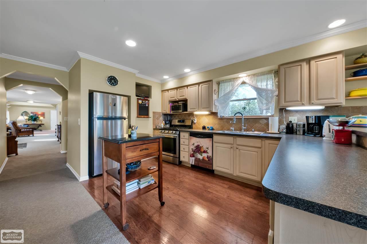 4549 Lakeshore Road Lexington, MI 48450 - Photo 9 of 46