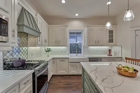 $785,000 | 198 Lattice Gate Street, The Woodlands, TX 77382