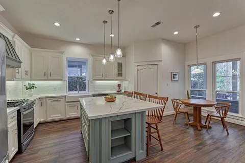 $785,000 | 198 Lattice Gate Street, The Woodlands, TX 77382