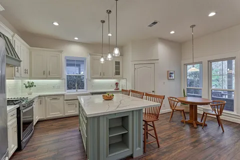 $785,000 | 198 Lattice Gate Street, The Woodlands, TX 77382