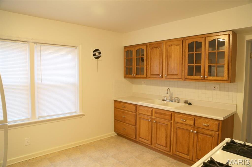 840 Pershall Road Florissant, MO 63031 - Photo 11 of 21 Gallery Image 11