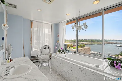 $1,300,000 | 88 Southfield Avenue, Unit P6, Stamford, CT 06902