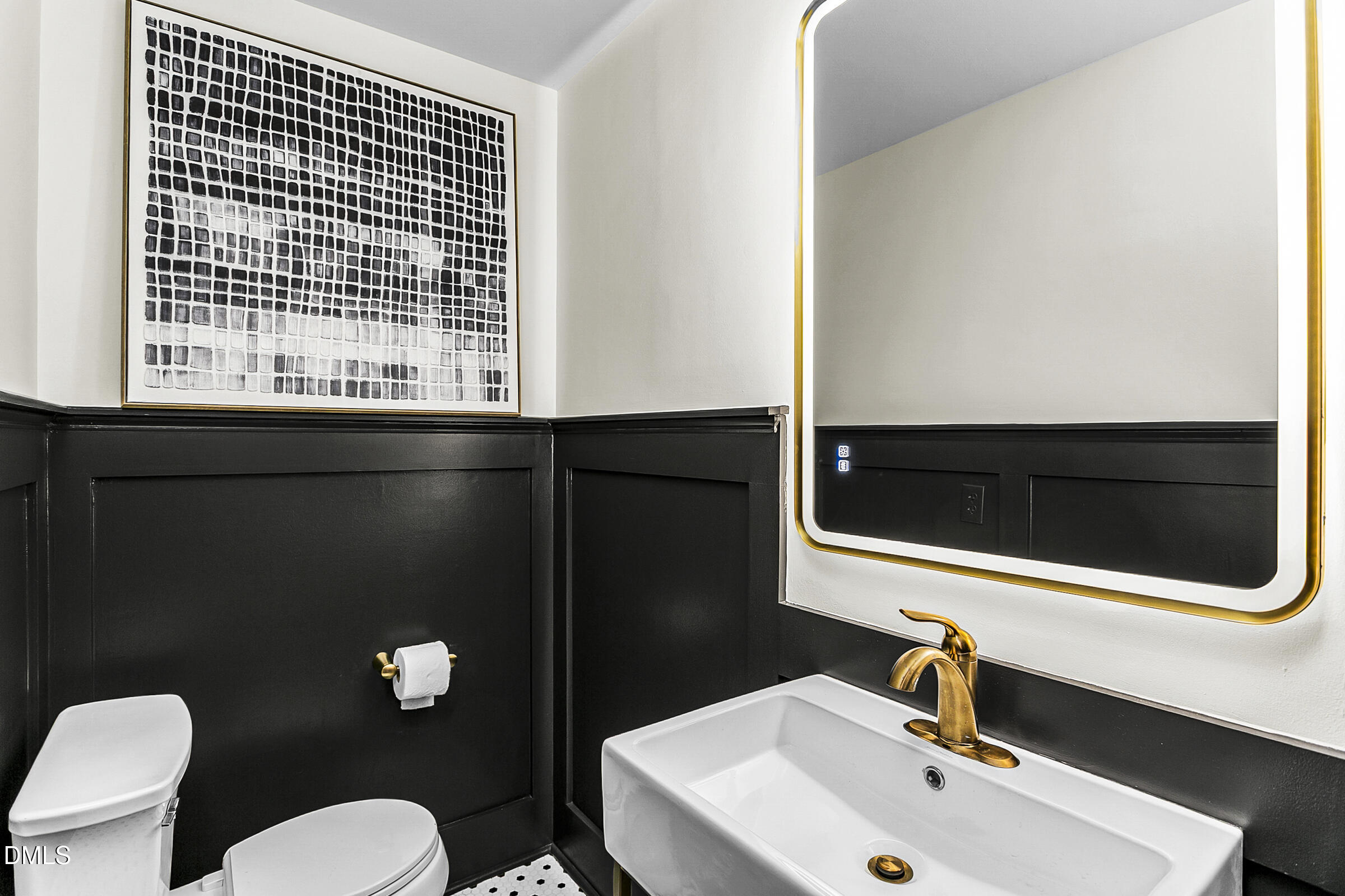 2850 Wycliff Road Raleigh, NC 27607 - Photo 12 of 30 2850 Wycliff Rd hc©WynmorPhotography.jpg