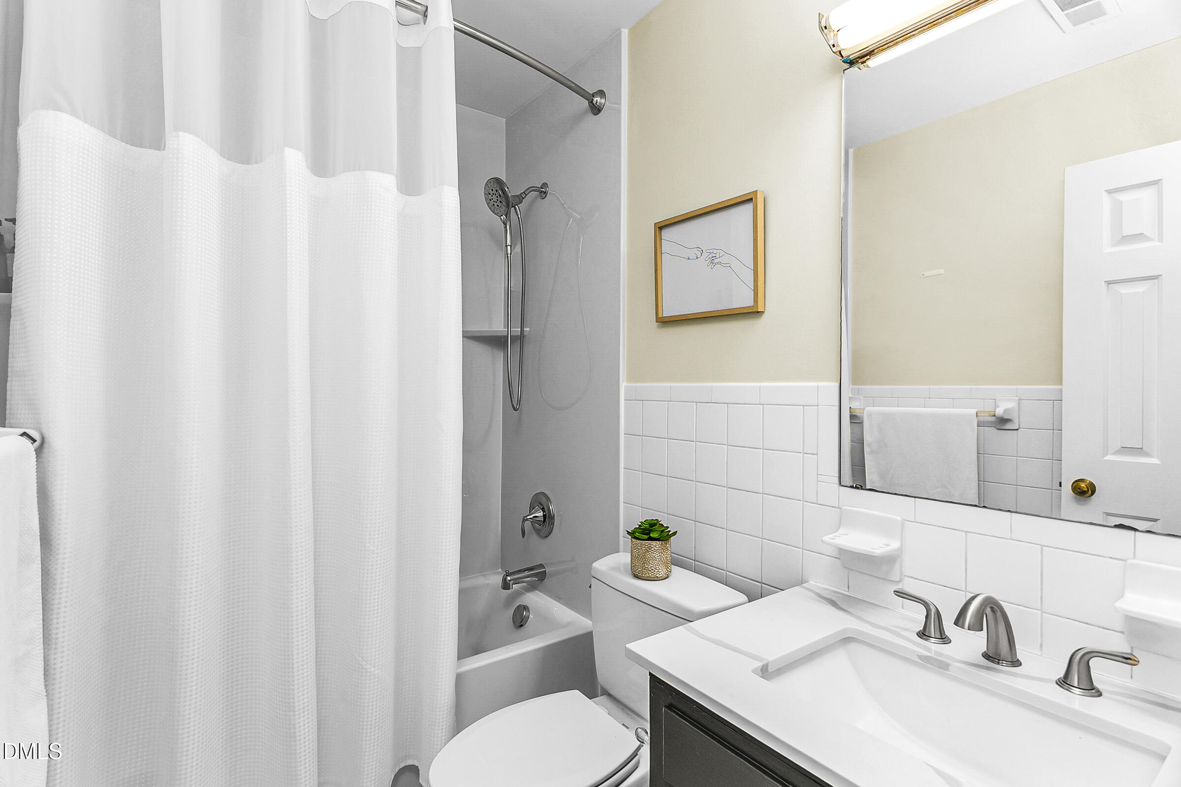 2850 Wycliff Road Raleigh, NC 27607 - Photo 19 of 30 2850 Wycliff Rd hc©WynmorPhotography.jpg