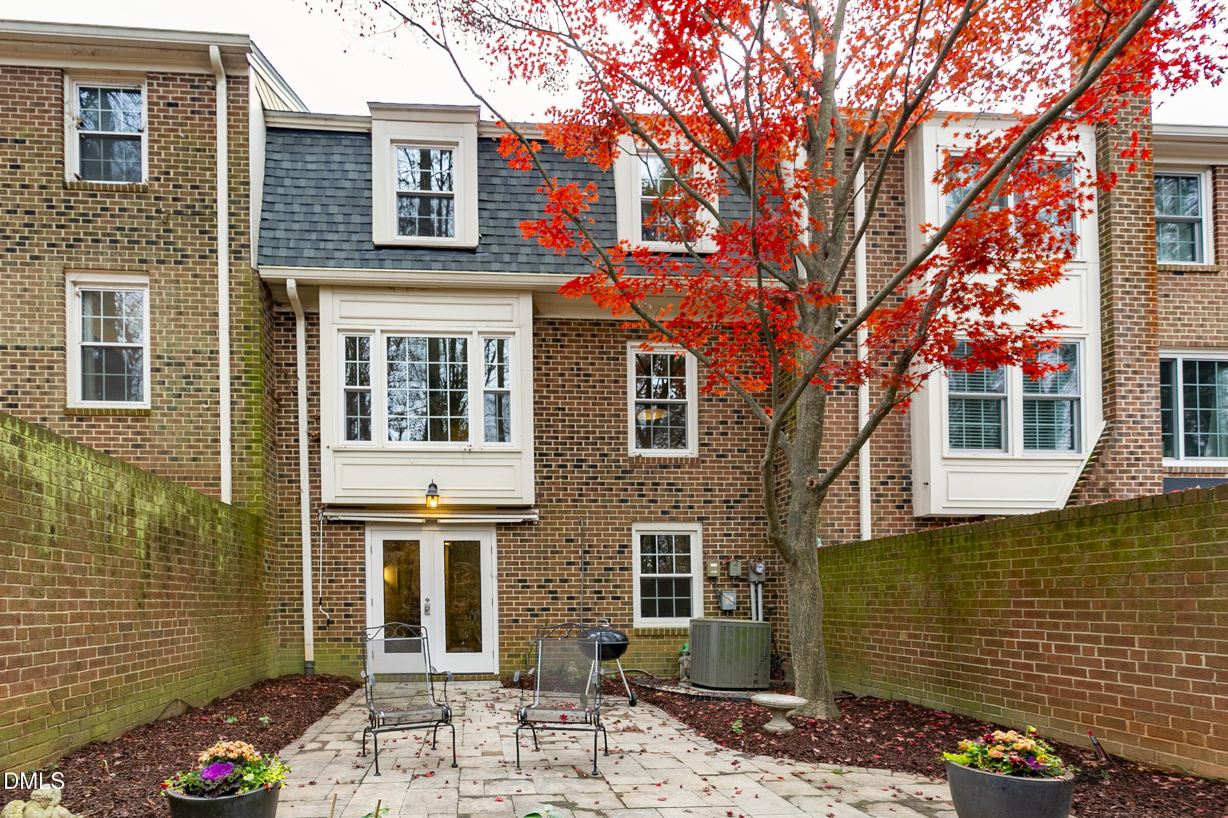 2850 Wycliff Road Raleigh, NC 27607 - Photo 3 of 30 2850 Wycliff Rd hc©WynmorPhotography.jpg