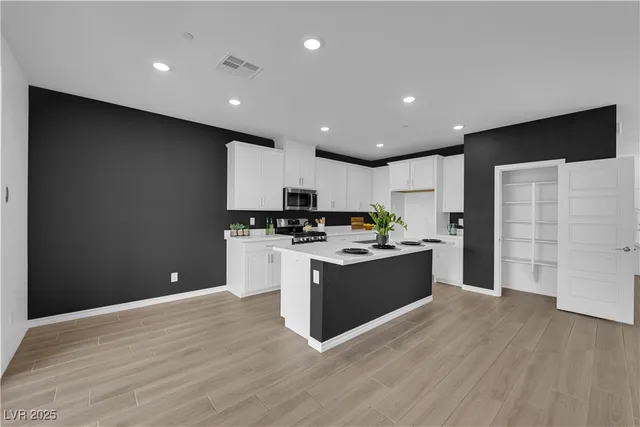 $3,599 | 195 Tatum Ridge Street, Henderson, NV 89012