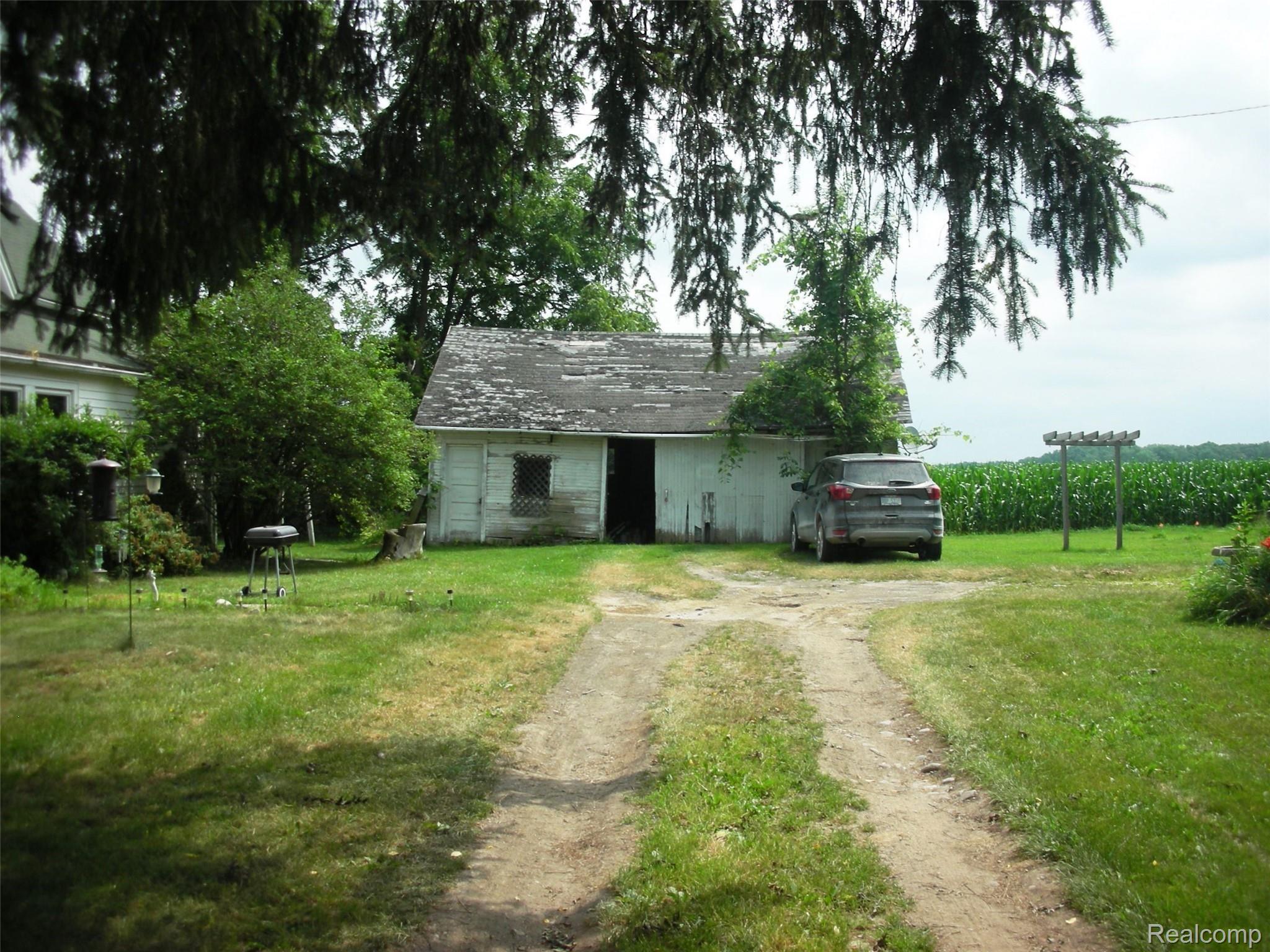 1820 North Summers Road Imlay City, MI 48444 - Photo 6 of 31 040.JPG
