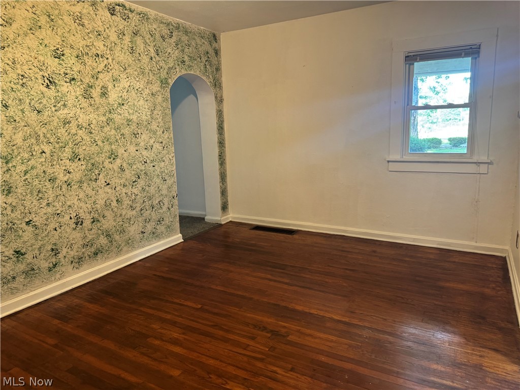 1530 Collier Road Akron, OH 44320 - Photo 6 of 25