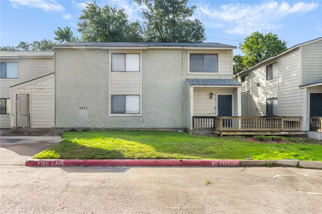 $121,900 | 4513 Carter Creek Parkway, Unit 10, Bryan, TX 77802