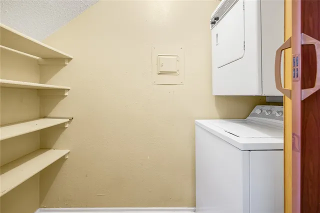 $121,900 | 4513 Carter Creek Parkway, Unit 10, Bryan, TX 77802