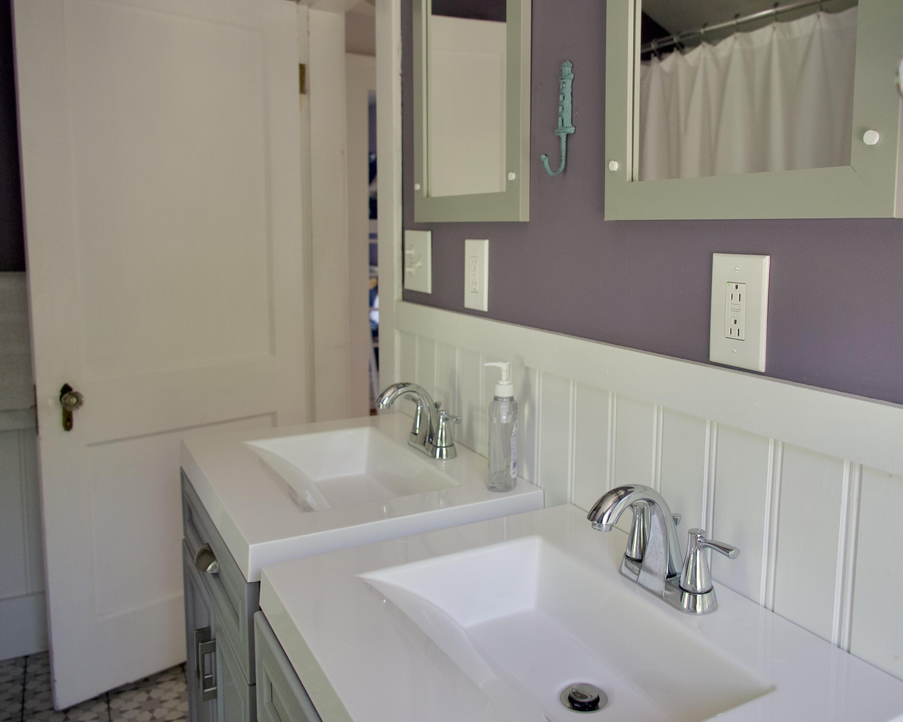 58 Agamenticus Road Ogunquit, ME 03907 - Photo 14 of 18 2nd floor bath