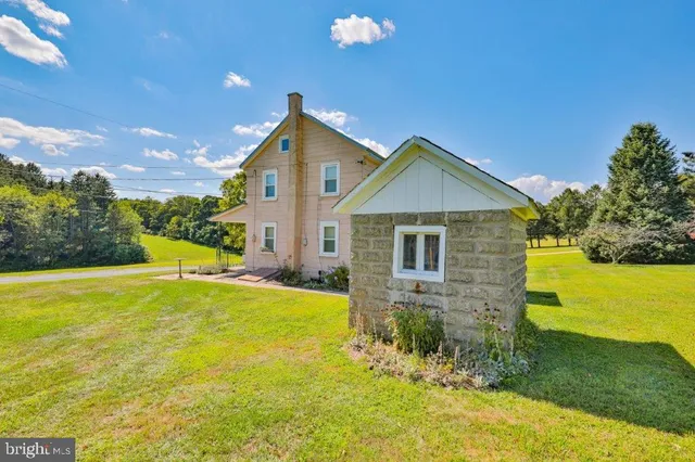 $330,000 | 2485 Summer Mountain Road, Palmerton, PA 18071