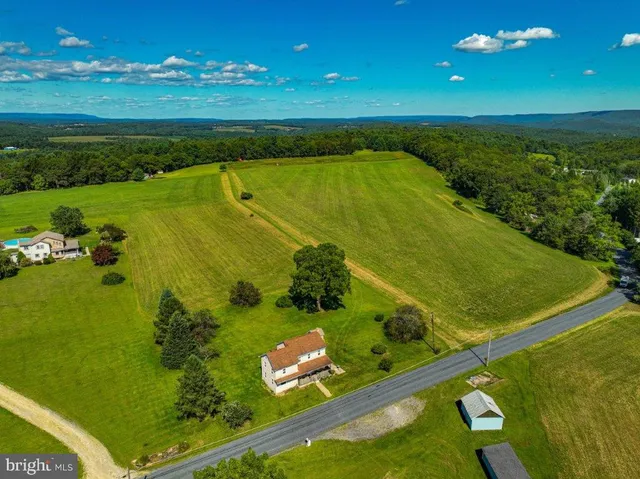 $330,000 | 2485 Summer Mountain Road, Palmerton, PA 18071