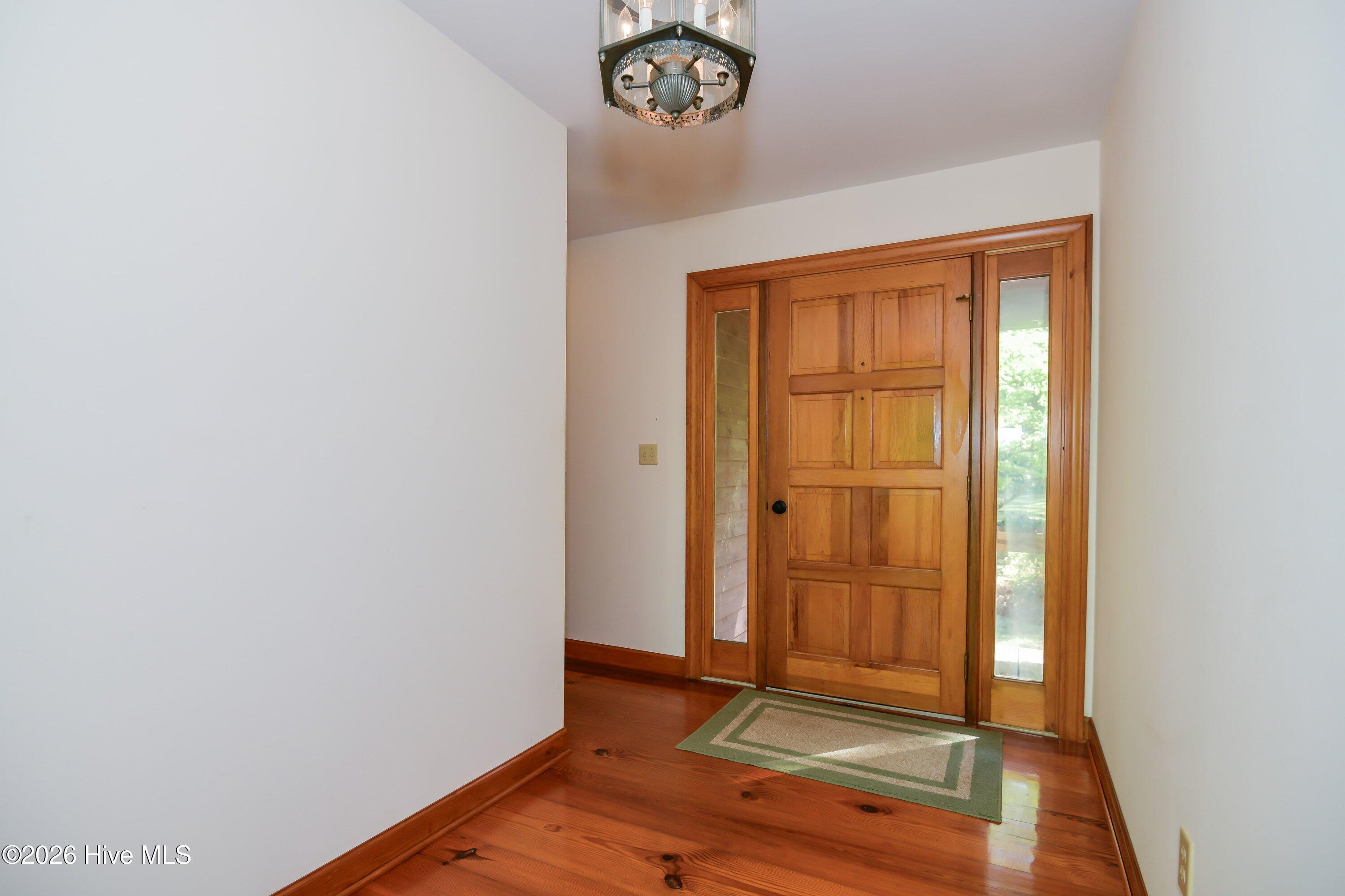 350 Brinkley Road Carthage, NC 28327 - Photo 9 of 47 foyer