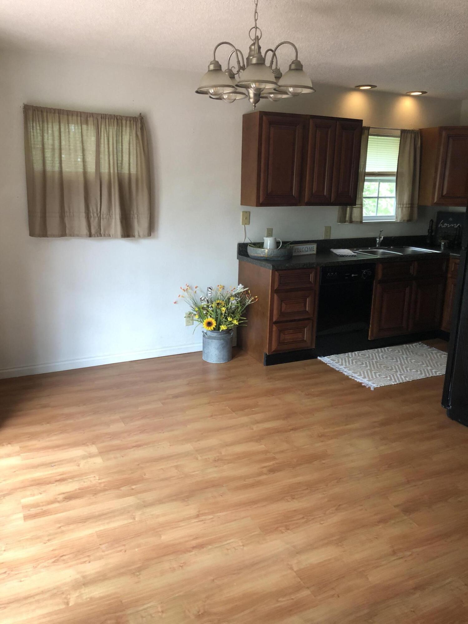157 Kings Road Oneida, TN 37841 - Photo 15 of 27 Kit1